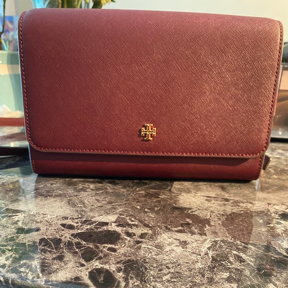 Tory Burch Saffiano Leather Emerson Oxblood Bag - BRAND NEW - Picture 1 of 4